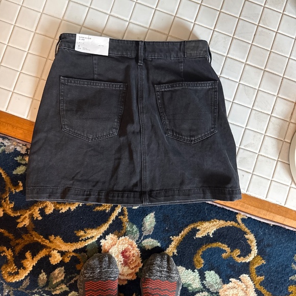 American Eagle Super Hi-Rise A-Line denim mini- NWT. Retail 49.95 - Picture 3 of 6